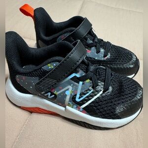 New Balance Black and blue Athletic Shoes